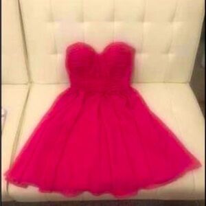 Size: jr 8/women’s Small